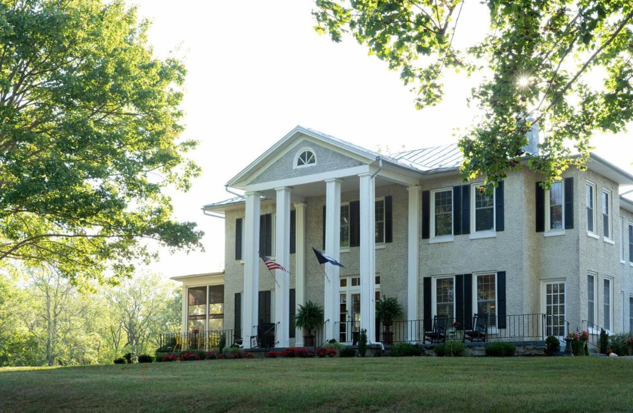 Steeles Tavern Manor Bed & Breakfast Exterior photo